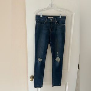 Levi’s 311 shaping skinny jeans - size 28